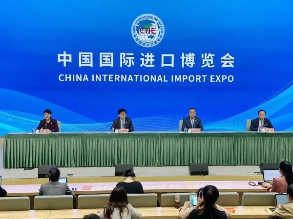 第五届中国国际进口博览会(CIIE)企业展、国家展参展企业数量均超过上届，“数博会”平台为第一