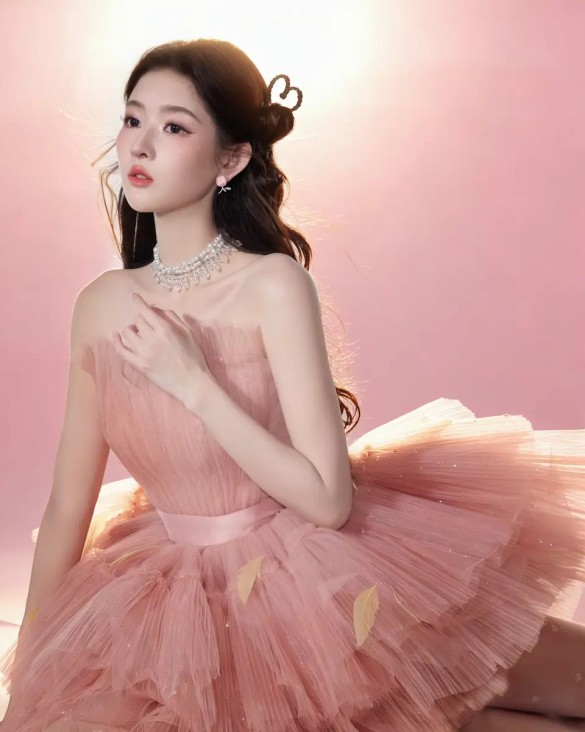 张柏芝真的太暖心！赴澳洲陪大儿子过春节，多次被偶遇尽显母爱