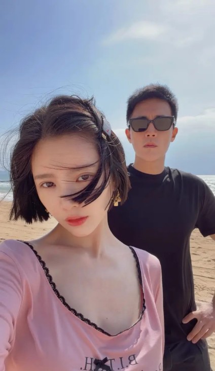 机器人干活，人类不必对“AI替代潮”过度焦虑